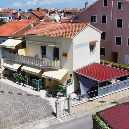Apartmani Sojka โรวีน ภายนอก รูปภาพ
