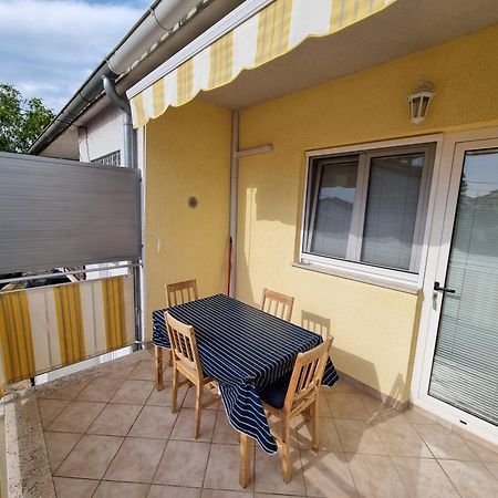 Apartmani Sojka โรวีน ภายนอก รูปภาพ