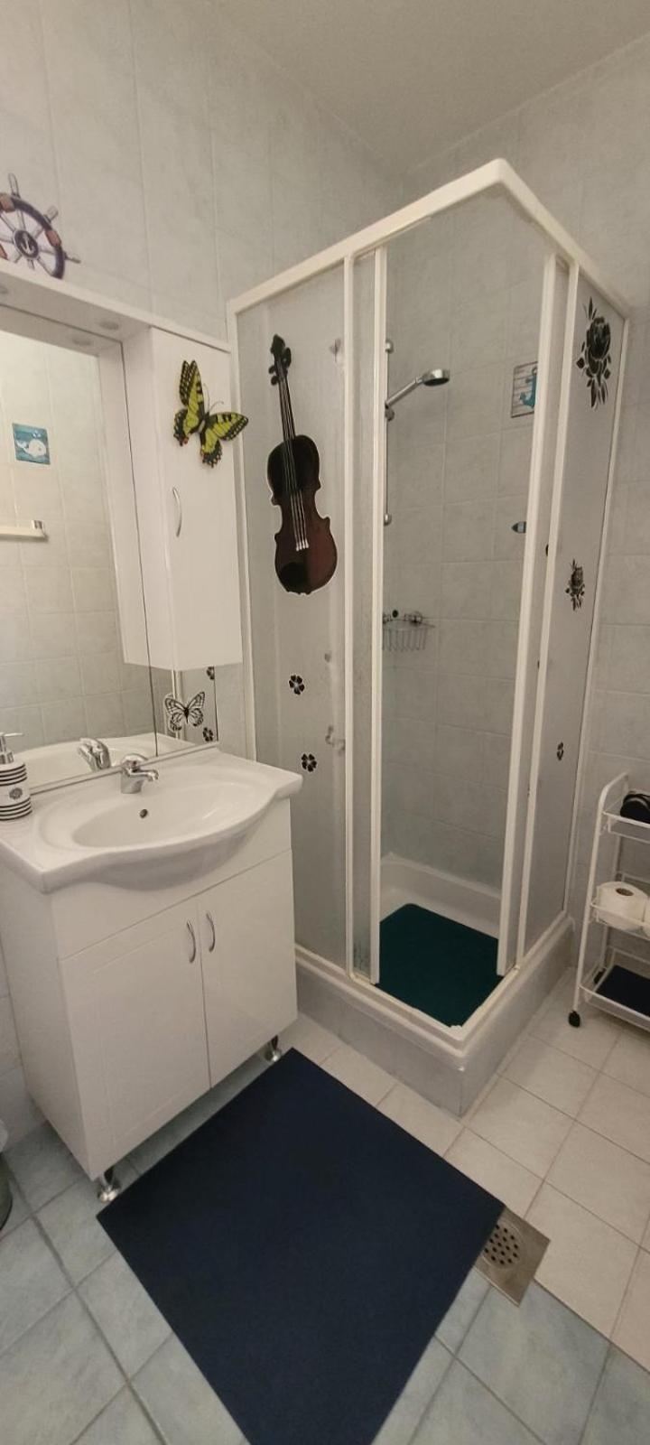 Apartmani Sojka โรวีน ภายนอก รูปภาพ